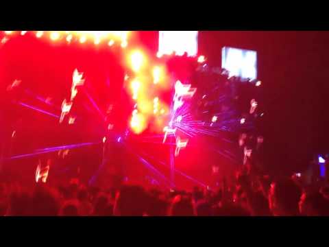 Ferry Corsten played  Sandstorm Darude at Escape Party 2015