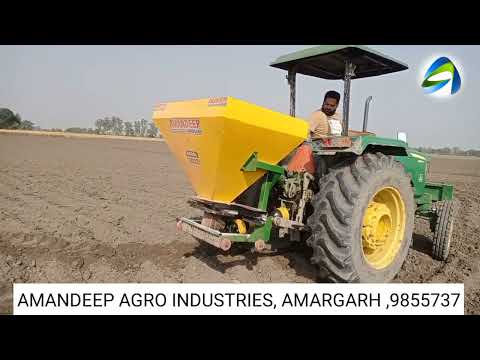 Tractor-mounted fertilizer spreader - Universal series - HE-VA ApS - solid