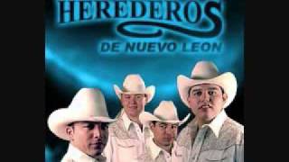 los herederos de nuevo leon tres vueltas