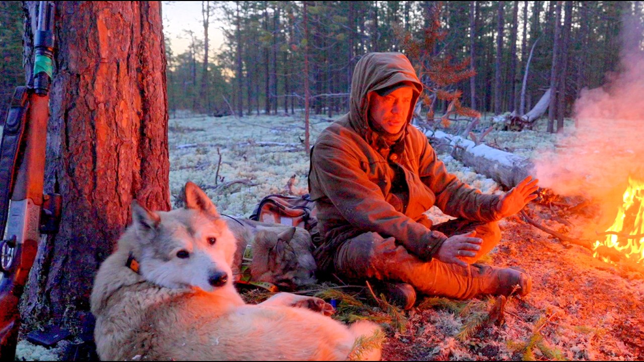 Живем в глуши, питаемся добытым мясом .