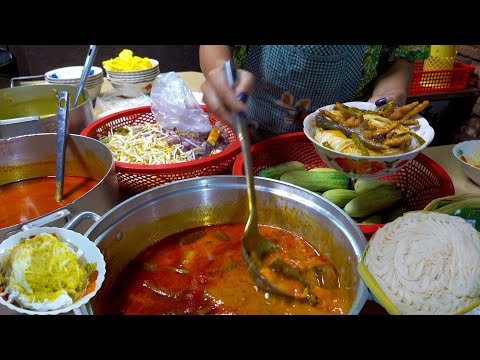 Yellow pancake and Nom Banhjok - Cambodian Street Food @ Boeng Tompun Market