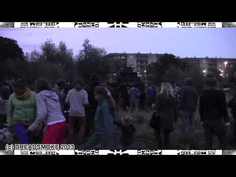 UNIFICATION SOUND SYSTEM (b) outside ''natures dub " uk vibes pt2 @ int landhuis 10-08-2013