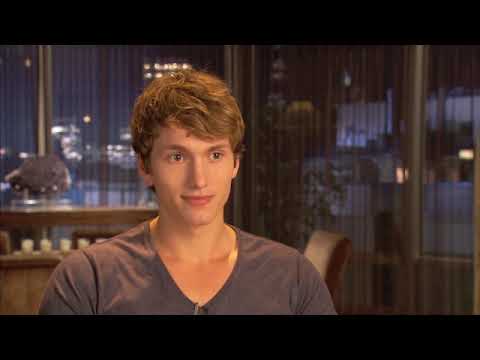 BENJAMIN STONE Talks Nine Lives Of Chloe King!