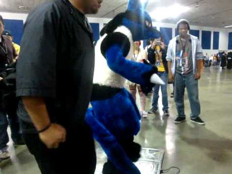 FanimeCon 2010 - Lucario playing DDR