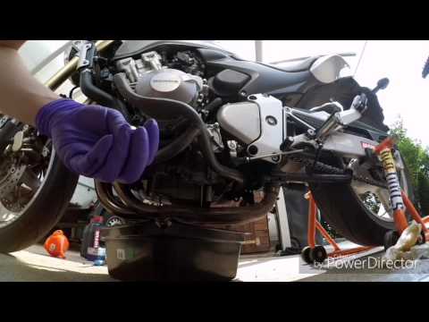 Honda hornet 600 cb600f 2005 oil change DIY