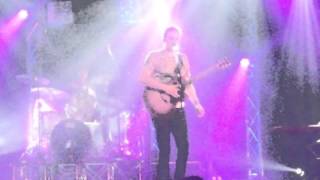 Heffron Drive - That&#39;s what makes you mine live in Turin March 13, 2016