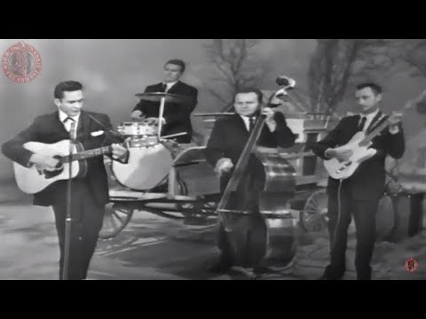Johnny Cash And The Tennessee Three - Ring Of Fire