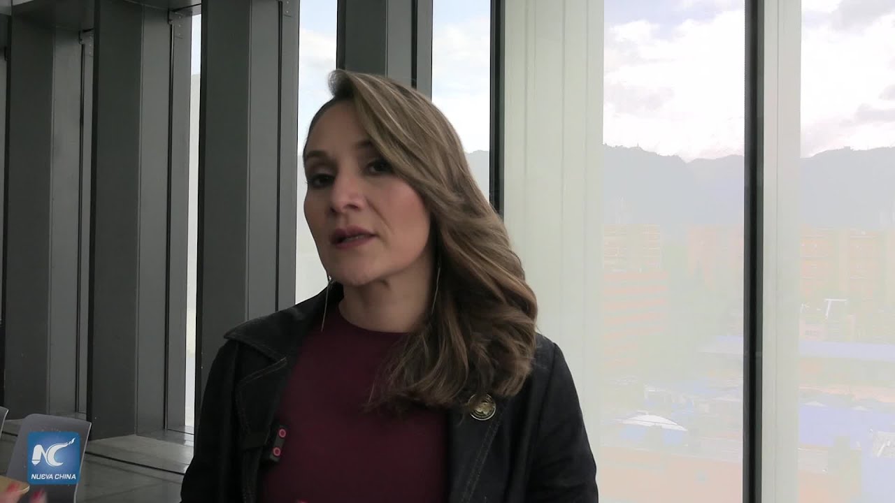 Tecnología china impulsa movilidad en Bogotá, dicen asistentes a congreso internacional