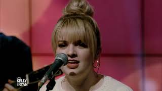 Maddie Poppe - Have yourself a merry little Christmas (Live with Kelly &amp; Ryan Dec 10, 2018)