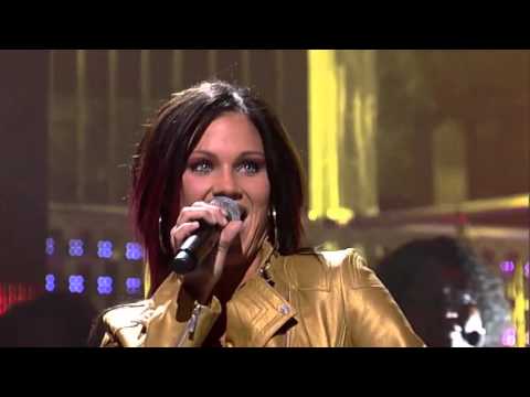 Ellen singing "Haven't Found What I'm Looking For" by U2 - Liveshow 10 - Idols season 3