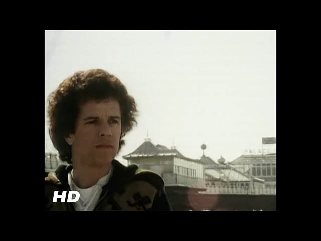The Many Faces of Leo Sayer: From Soothing Love Ballads to Rocking Anthems