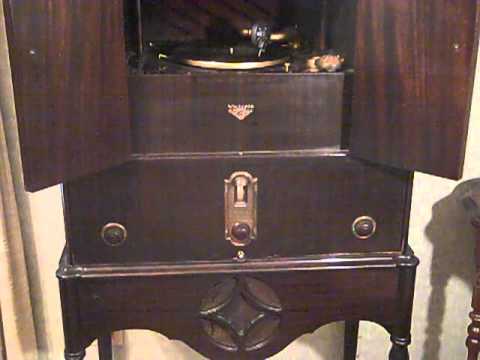 JOE CANDULLO AND HIS EVERGLADES ORCH. - ST. LOUIS BLUES - ROARING 20'S VICTROLA.MP4