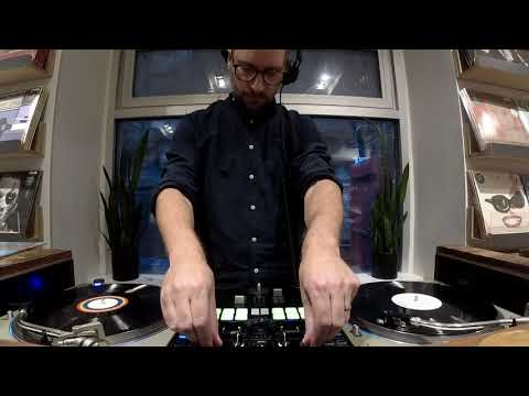 LIVE! AT THE LAB w/ The Voice