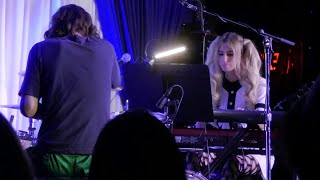 Download lagu DOMi & JD Beck - 'My Favorite Ballsack' - Live at the Blue Note - 4K mp3 Download lagu DOMi & JD Beck - 'My Favorite Ballsack' - Live at the Blue Note - 4K mp3