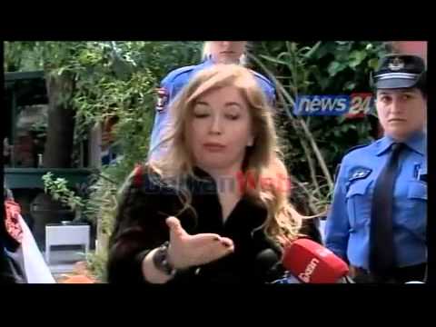 Përmbaruesit i zbrazin lokalin, Rovena Dilo në britma e lot, akuza Tom Doshit e Babasit