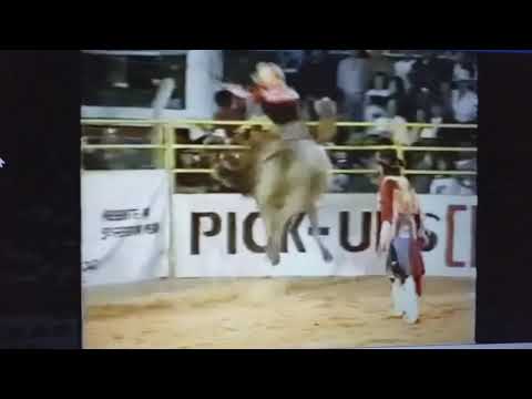 montaria do rodeio de jaguariuna Ano 1993.