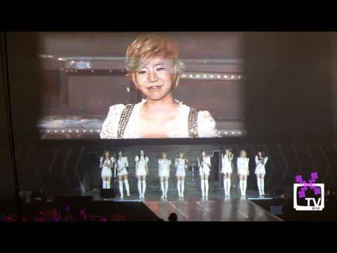 2011 Girls' Generation Tour in SG - SNSD speaks English (Seohyun greets in Chinese)