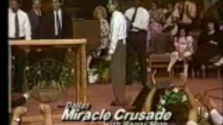 Benny Hinn - healing miracles 5/13