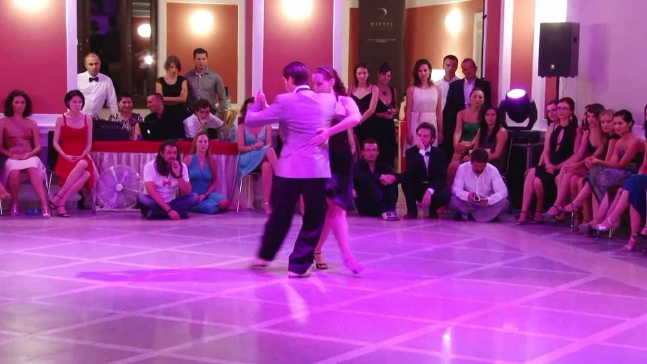 Sigrid Van Tilbeurgh y Dominic Bridge - Tango Cazino 2012 - 1/5