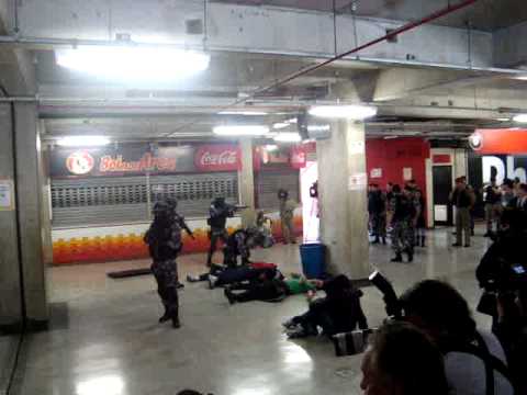 Mega Simulação do BOPE - Baixada 13/07/2011 - 3/5