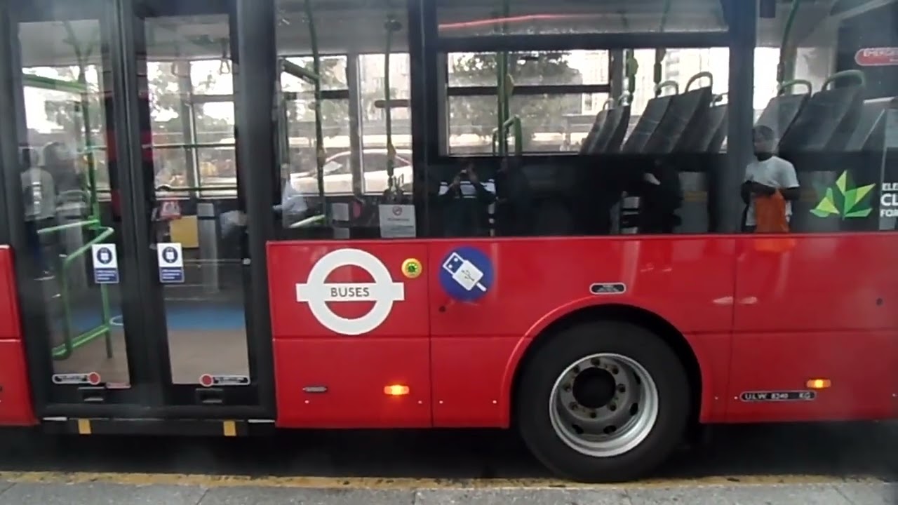 NEW Optare Metrocity (Switch Mobility) Stagecoach 67011 YJ23EWM Starts up on a 339 at Stratford City
