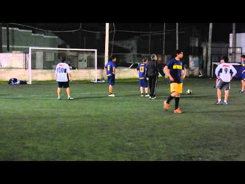 Verea (Xeneizes) ataja un penal más vs. Maxi Zubigaray (Lobo Stone)