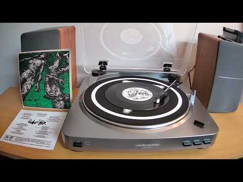 Autoritär - Vömit För Breakfast - split 7 inch