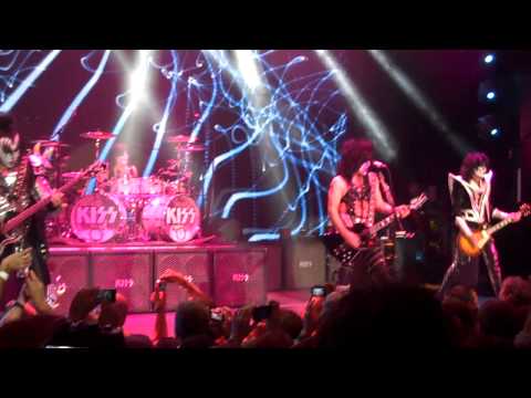 Kiss Long Way Down Kiss Kruise II night one.