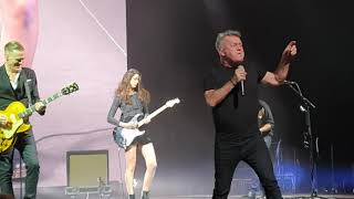 Bryan Adams and Jimmy Barnes - High Voltage