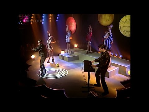 East Side Beat  - Alive and Kicking  - TOTP   - 1992