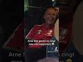 Jalala! ? Arne Slot zingt mee en geniet na titel Feyenoord ?