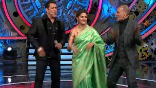Sapna Choudhary dance Salman Khan & Akshay Kum