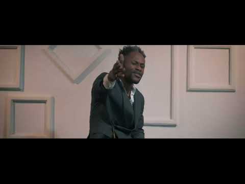 2larue Saturne - invisible ( clips officiels )