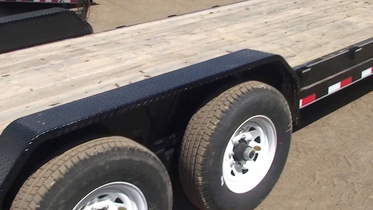 2006 PJ Trailers 24' Equipment Hauler Flatbed Trailers