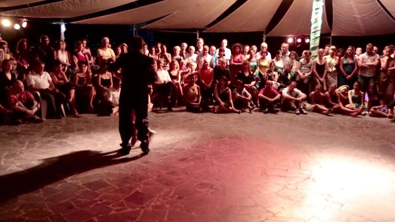 Adrian Veredice y Alejandra Hobert - Catania Tango Festival 2013 - Video 4-4