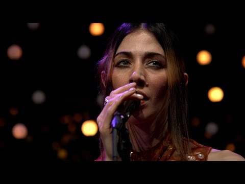 Caroline Polachek - Sunset (Live on KEXP)