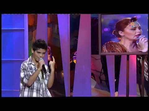 Abraham Mateo (12 años) canta a duo con Rocío Dúrcal - Menuda Noche