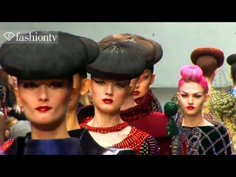 Model Talks - Fashion and Art: Anja Rubik, Constance Jablonski, Julia Saner | FashionTV - FTV