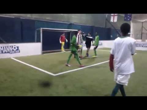 Ausschnitt Interruptus-Turnier Halbfinale- das Entscheidungsschießen 0:2