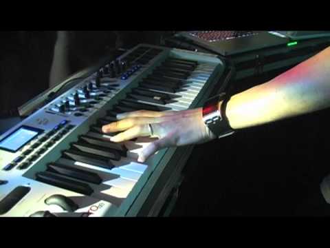 REXANTHONY in FRATELLI D'ITALIA live in MyMemo (Pascià) 16.03.2011