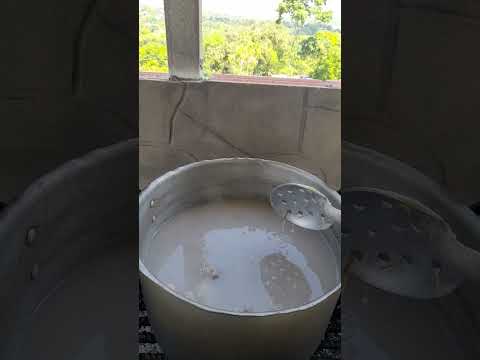 preparando un delicioso  sancocho  santandereano  desde  Agua de Dios cundinamarca Colombia