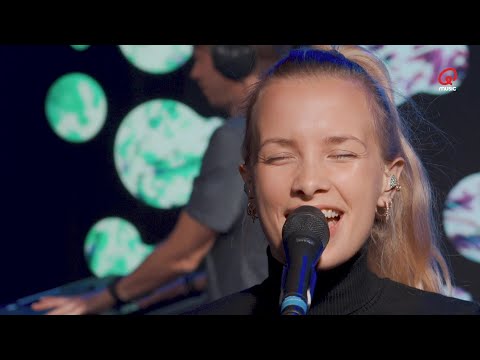 Regi, Jake Reese & OT - 'Kom Wat Dichterbij' | Live bij Q