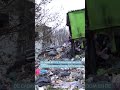 Enorme afvalhoop door omgekieperde vrachtwagen ? #shorts |  RTV Drenthe