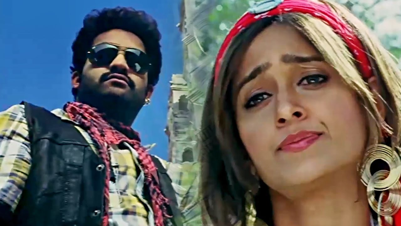 होम मिनिस्टर की बेटी घर पे बिना बताए दोस्तों के साथ ट्