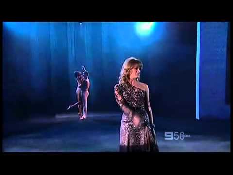 Natalie Bassingthwaighte - 1000 Stars ( TV Week Logie Awards - 2009 )
