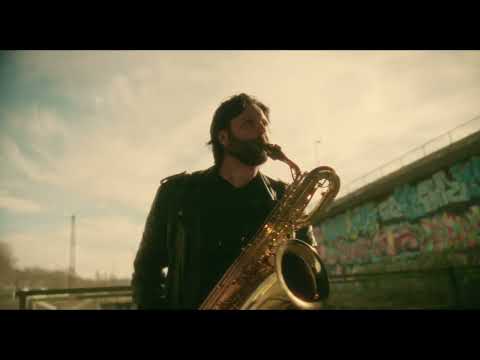 SIGNUM saxophone quartet - AC/DC: Thunderstruck (Official Music Video)
