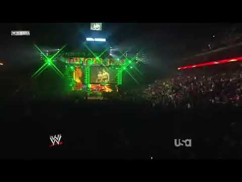 Triple H es arrestado luego de invadir casa de Randy Orton