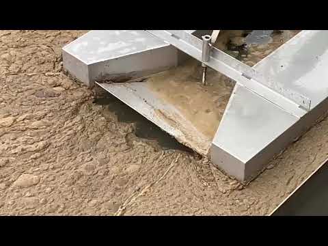 Dicken und festen Schwimmschlamm absaugen (Ansausgedtail)