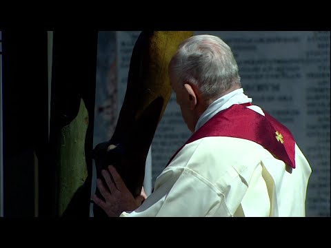 #ViernesSanto El Papa celebra la Pasión de Cristo