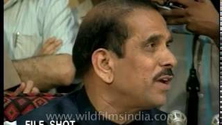 Chief Minister of Maharashtra Manohar Joshi announces that Dabhol power project is being scraped